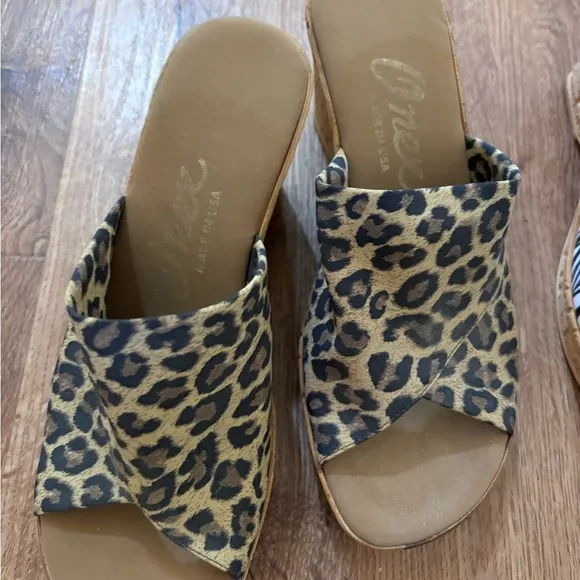 Lot of 4 pair Onex Women's Animal Print Sandals