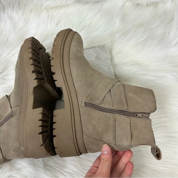 Lucky Brand Elyton Tan Suede Chunky Lug Sole Boots Size 9