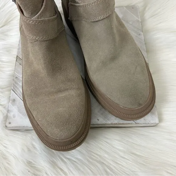 Lucky Brand Elyton Tan Suede Chunky Lug Sole Boots Size 9