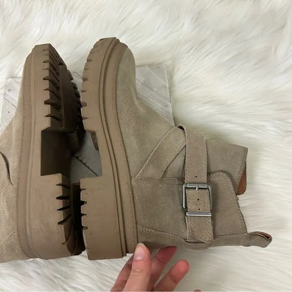 Lucky Brand Elyton Tan Suede Chunky Lug Sole Boots Size 9