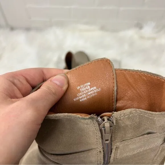 Lucky Brand Elyton Tan Suede Chunky Lug Sole Boots Size 9