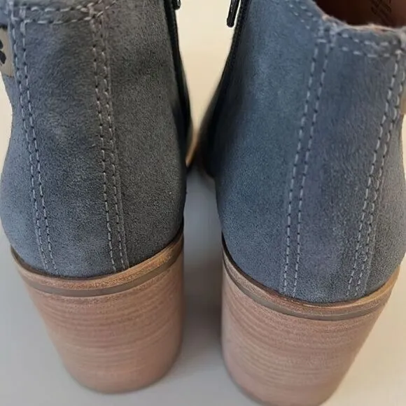 Lucky Brand Pellyon Slate Gray Suede Zip Wooden Western Ankle‎ Boots Sz 7 New