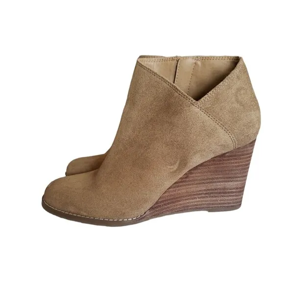 Lucky Brand Yakeena Ankle Boots Size 10 Tan Suede Upper Wooden Wedge Side Zipper