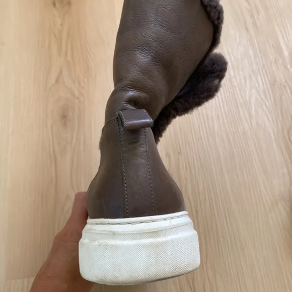 M Gemi Boots - size 8.