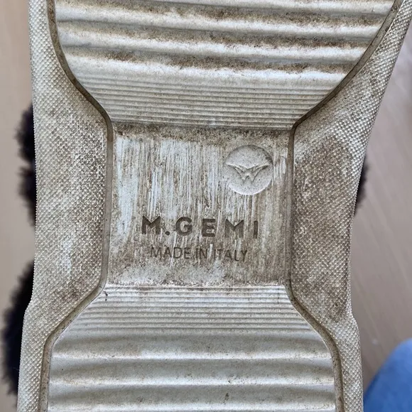 M Gemi Boots - size 8.