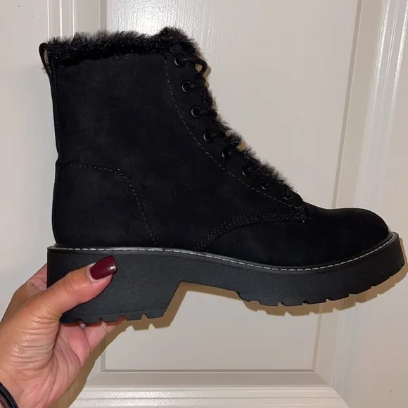 Madden girl black faux fur combat boots 8