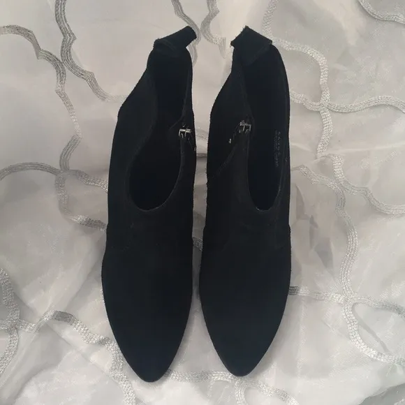 Madewell 1937 black suede ankle boots