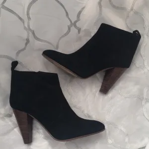 Madewell 1937 black suede ankle boots