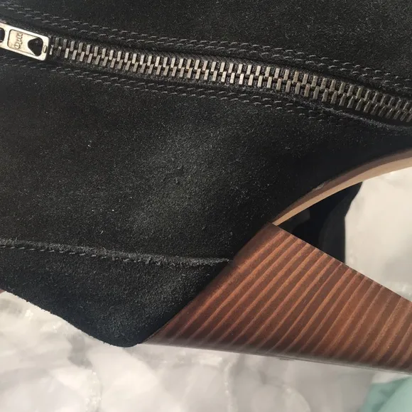Madewell 1937 black suede ankle boots