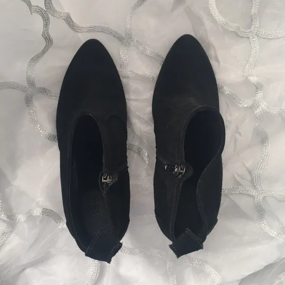 Madewell 1937 black suede ankle boots