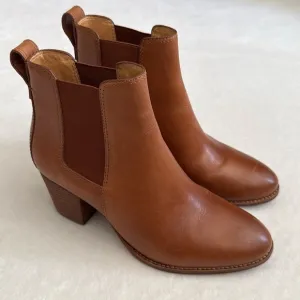 Madewell | The Regan Leather Block Heel Chelsea Boot English Saddle J8307 (7.5)