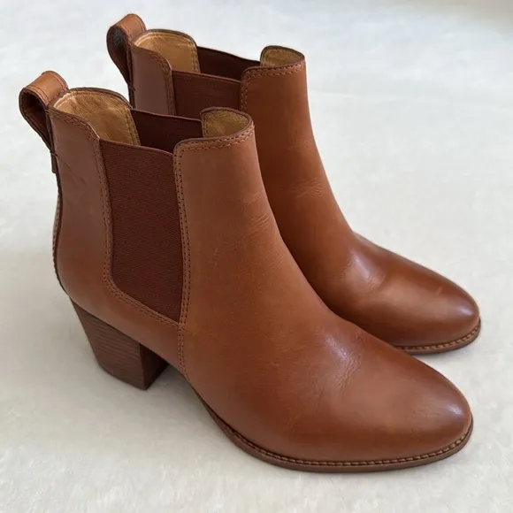 Madewell | The Regan Leather Block Heel Chelsea Boot English Saddle J8307 (7.5)