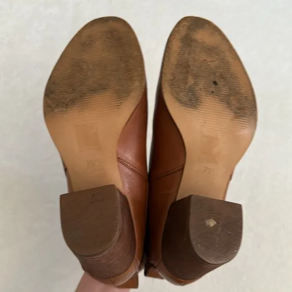 Madewell | The Regan Leather Block Heel Chelsea Boot English Saddle J8307 (7.5)