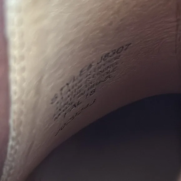 Madewell | The Regan Leather Block Heel Chelsea Boot English Saddle J8307 (7.5)