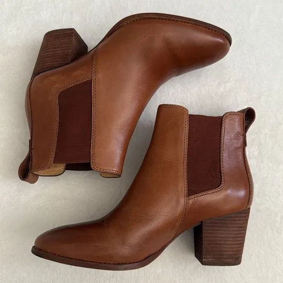 Madewell | The Regan Leather Block Heel Chelsea Boot English Saddle J8307 (7.5)