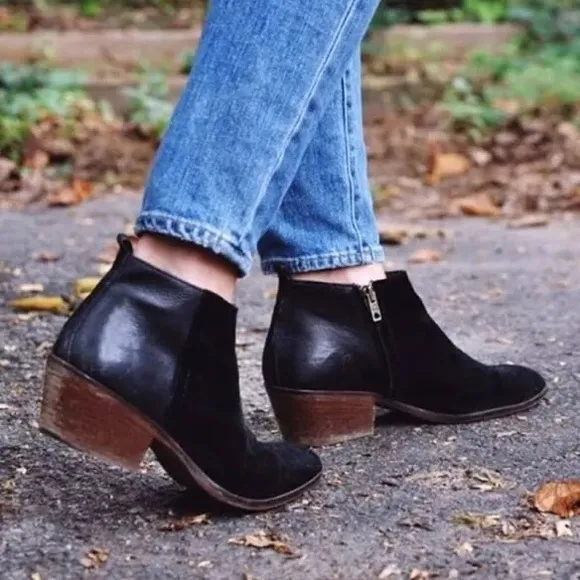 Madewell | Women’s black Cait leather/suede ankle booties, side zippers, size 11
