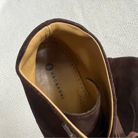 Magnanni Brown Suede Lace Up Chukka Boots 10.5