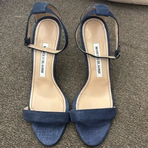 MANOLO BLAKHNIK NAVY CHAOS SANDAL Size 6