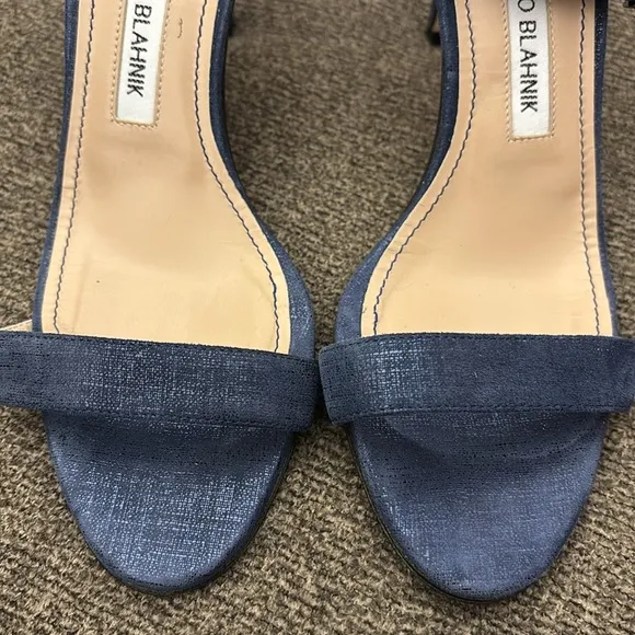 MANOLO BLAKHNIK NAVY CHAOS SANDAL Size 6