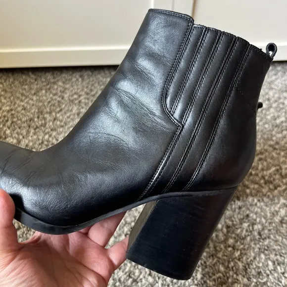 Marc Fisher Alva Pointy‎ Toe Leather Women’s Black Boots Size 9