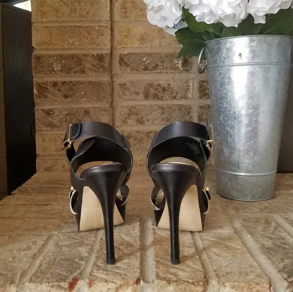 Marc Fisher Black White Smakeskin Platform Sandals
