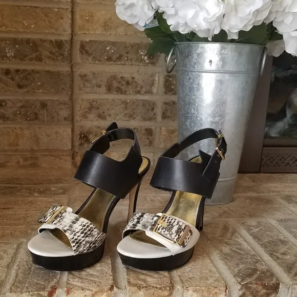 Marc Fisher Black White Smakeskin Platform Sandals