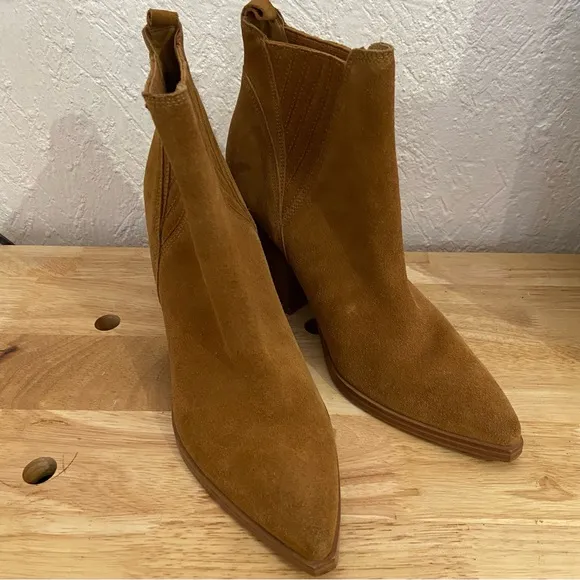 Marc Fisher Elise Suede Booties Ankle Boots Pointy Western Boho Block Heel Camel