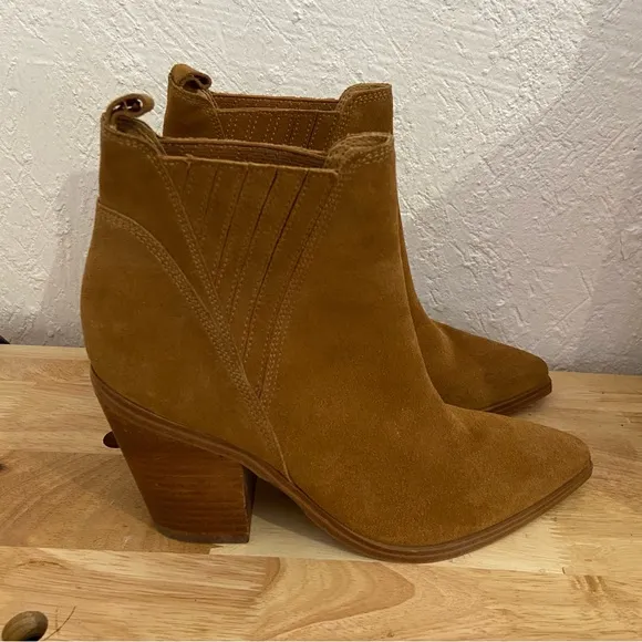 Marc Fisher Elise Suede Booties Ankle Boots Pointy Western Boho Block Heel Camel