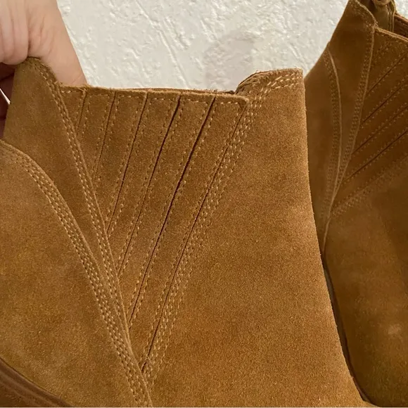 Marc Fisher Elise Suede Booties Ankle Boots Pointy Western Boho Block Heel Camel