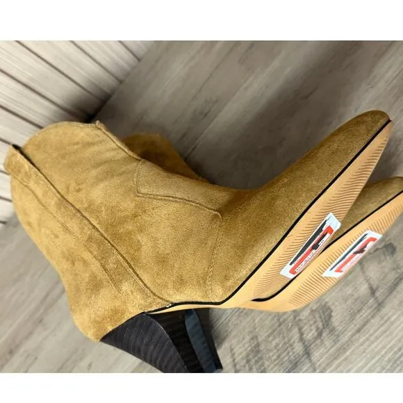 Marc Fisher LTD Carissa Suede Ankle Boots Women’s Size 7.5M