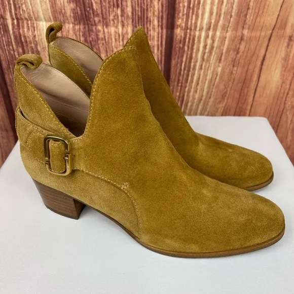 Marc Jacobs ginger tan suede interlock booties women’s size 8.5 brand size 38.5