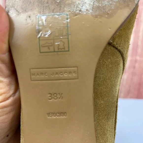 Marc Jacobs ginger tan suede interlock booties women’s size 8.5 brand size 38.5
