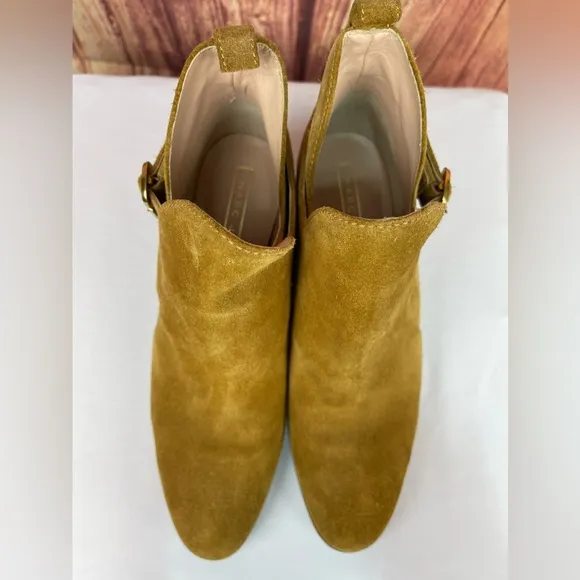 Marc Jacobs ginger tan suede interlock booties women’s size 8.5 brand size 38.5