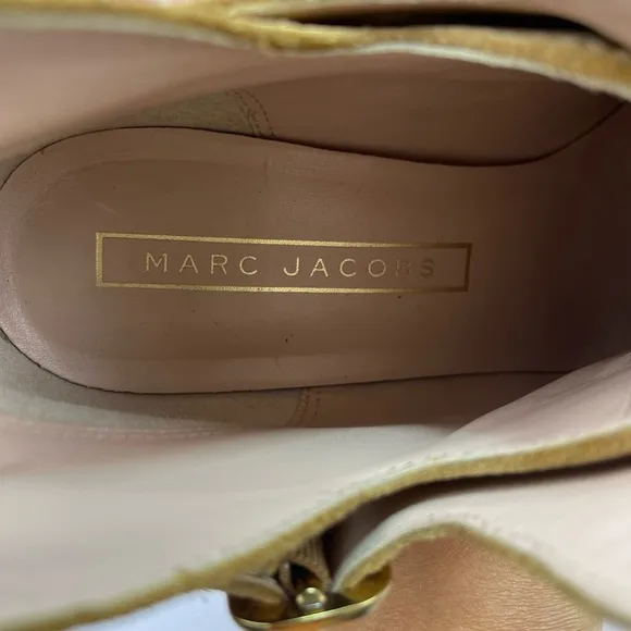Marc Jacobs ginger tan suede interlock booties women’s size 8.5 brand size 38.5
