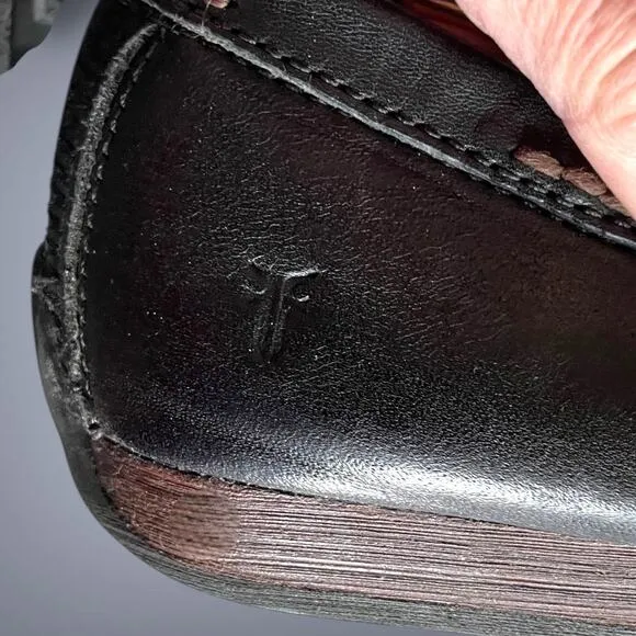 Men's FRYE Black Leather Lewis Venetian Loafer No Flaws, Maybe Worn Once