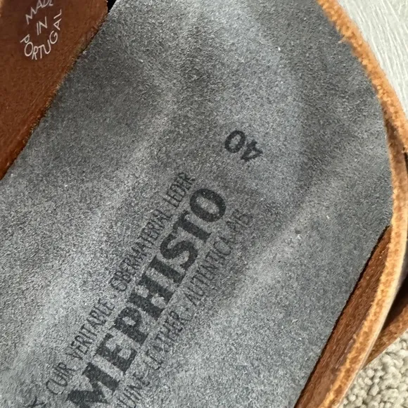 Mephisto Helen Stella/Silver Gray Leather Sandals Sz 40/us8