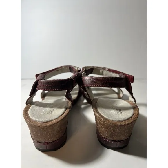 Merrell Burgundy Sandals