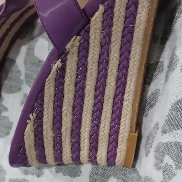 MICHAEL KORS 3 Inch Palm Beach Purple &amp; Silver Patent Look Wedge Sandals 9.5