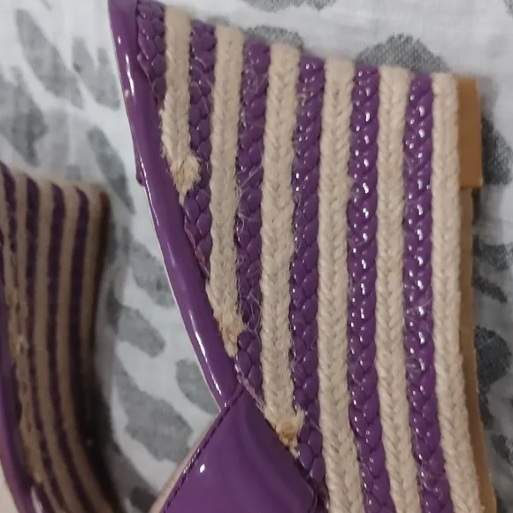 MICHAEL KORS 3 Inch Palm Beach Purple &amp; Silver Patent Look Wedge Sandals 9.5