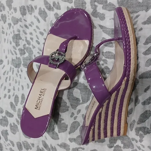 MICHAEL KORS 3 Inch Palm Beach Purple &amp; Silver Patent Look Wedge Sandals 9.5