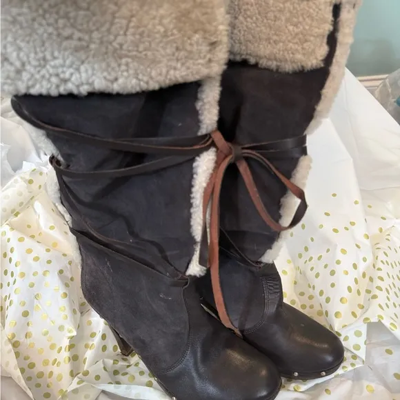 Michael Kors Clog Shearling Lined Suede Boots  - Color Coffee