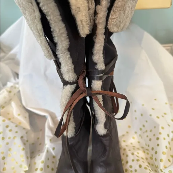 Michael Kors Clog Shearling Lined Suede Boots  - Color Coffee