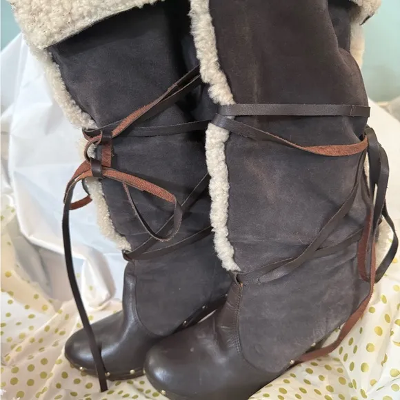 Michael Kors Clog Shearling Lined Suede Boots  - Color Coffee