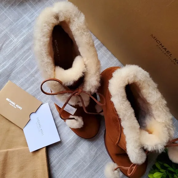 Michael Kors Tan Suede Ankle Lace-Up Boots In Dark Luggage Sz 7.5