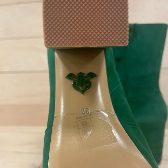 Michaela V Marta Suede Pointed Toe Heeled Boots Green 37 EU
