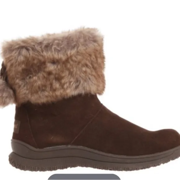 Minnetonka Somerville Boots - Suede NWT