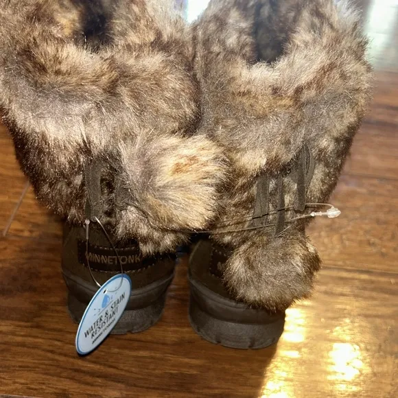 Minnetonka Somerville Boots - Suede NWT