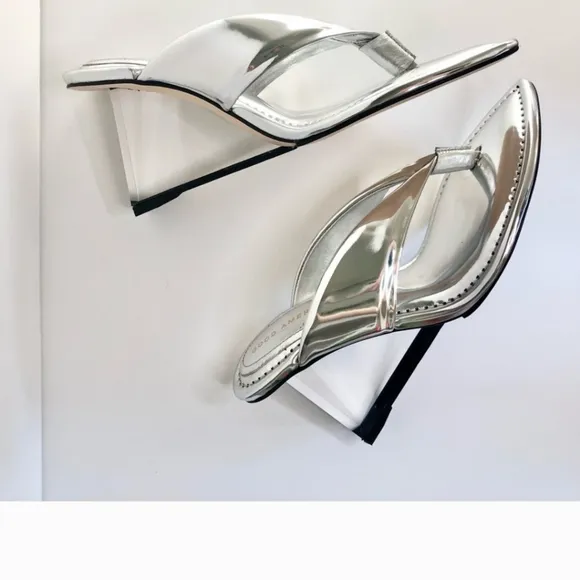 Mirrored Metallic Patent leather reflective wedge sandals By Good American