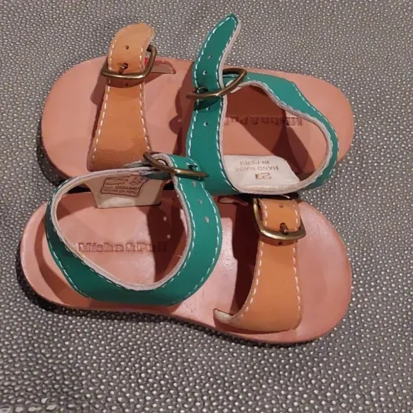 Misha and Puff Leather Sandals - Tan and Green. EUR 21. VGUC