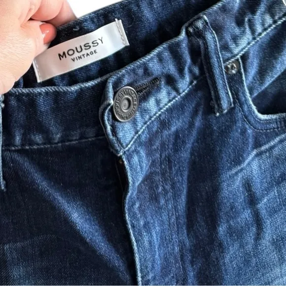 MOUSSY Emma Cropped Flare-Hi Denim Size 27